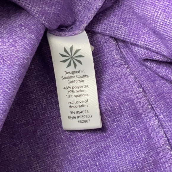 Athleta Olompali 1/2 zip pullover with thumb holes, size XS color purple/lilac - Picture 7 of 8